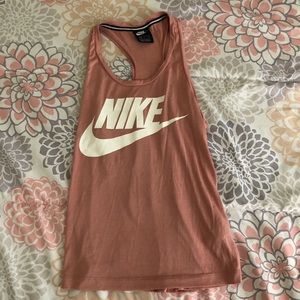 Women’s Nike athletic top